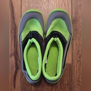 Wonder Nation Kids Green and Gray Water Shoes